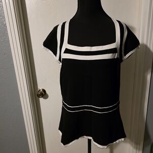 White And Black White House Black Market  Top Size L